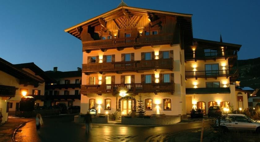 Hotel Braeuwirt 4*
